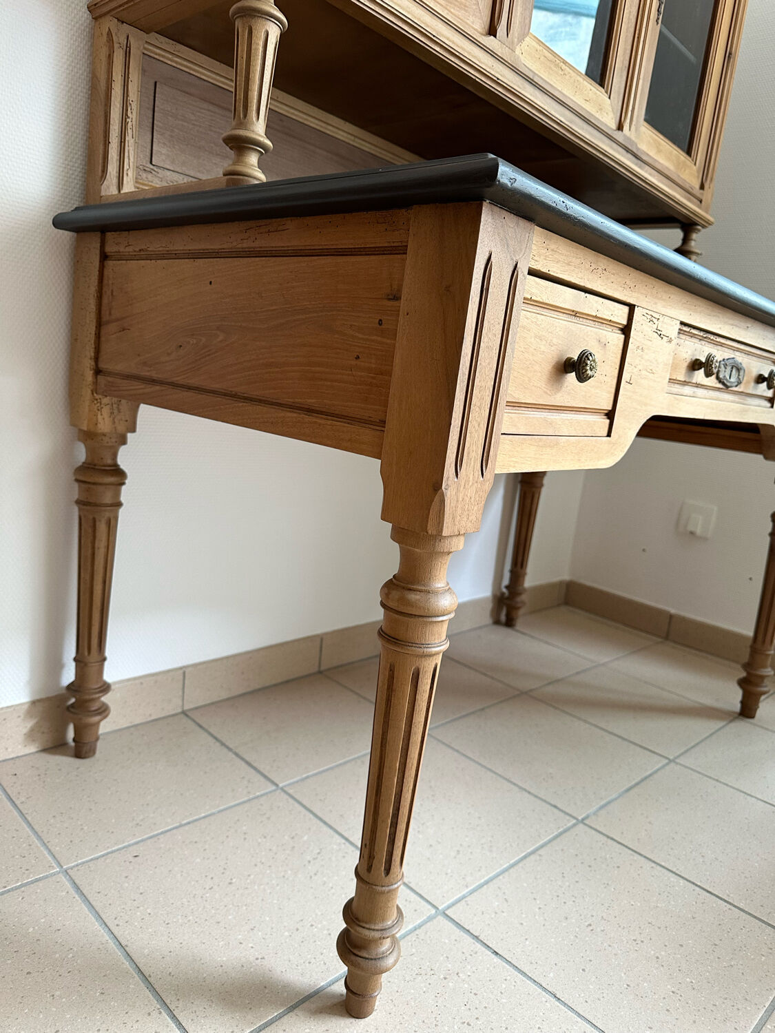 Double body desk