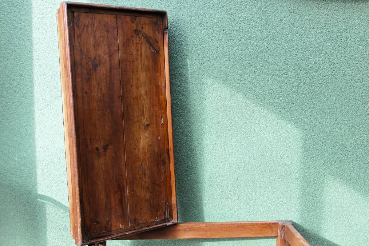 Table de métier, début 20ème, en bois et zinc riveté