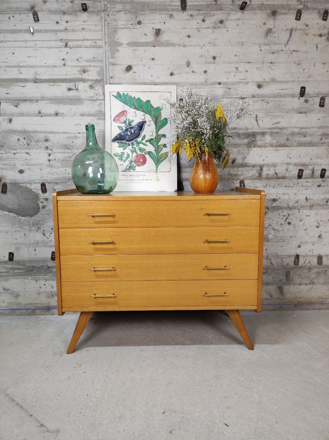 Commode vintage pieds compas