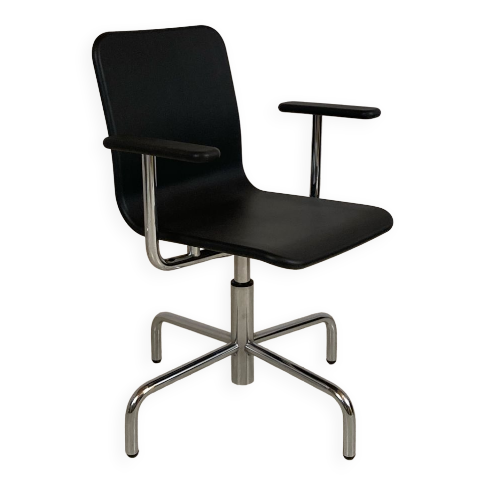 Soho armchair by Naoto Fukasawa for Magis