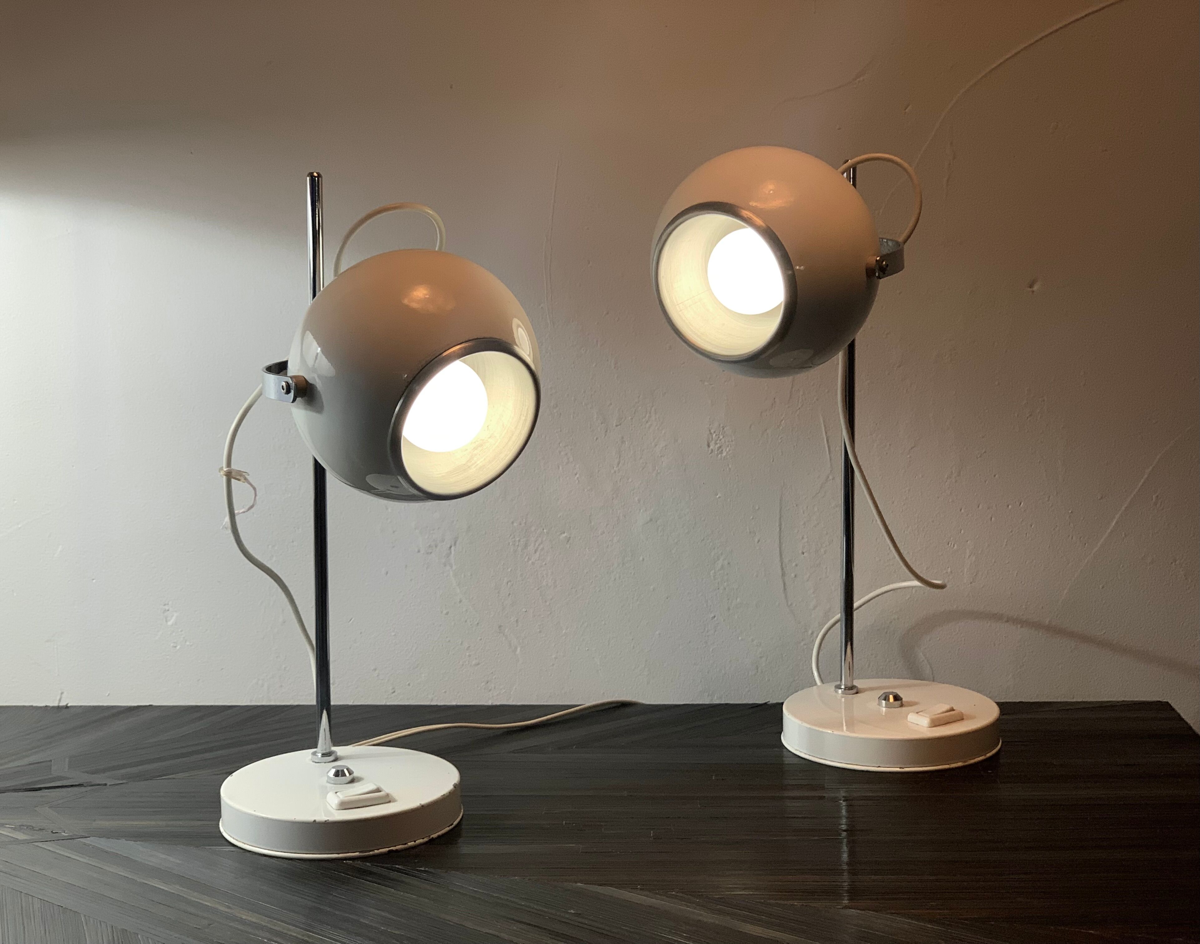 Duo of Delmas house Eyeball lamps