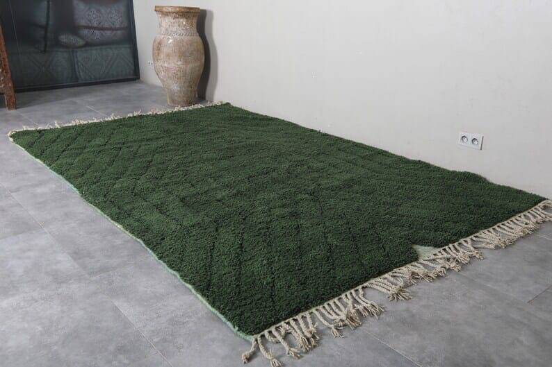 Handmade pure wool rug, size 200x300 cm.