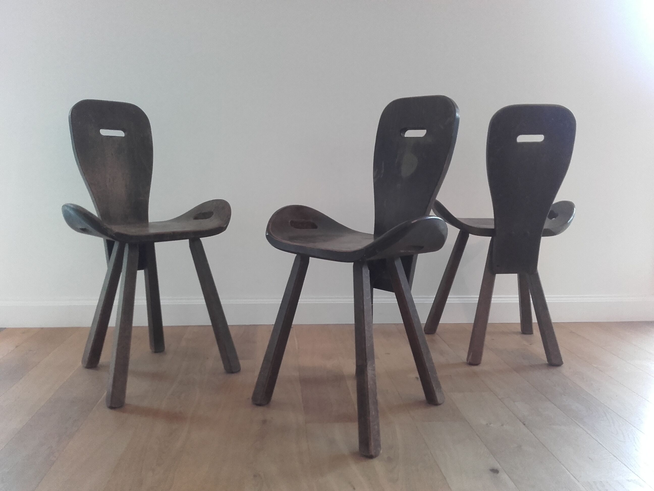 Ensemble de 6 chaises brutaliste , primitive , campagne