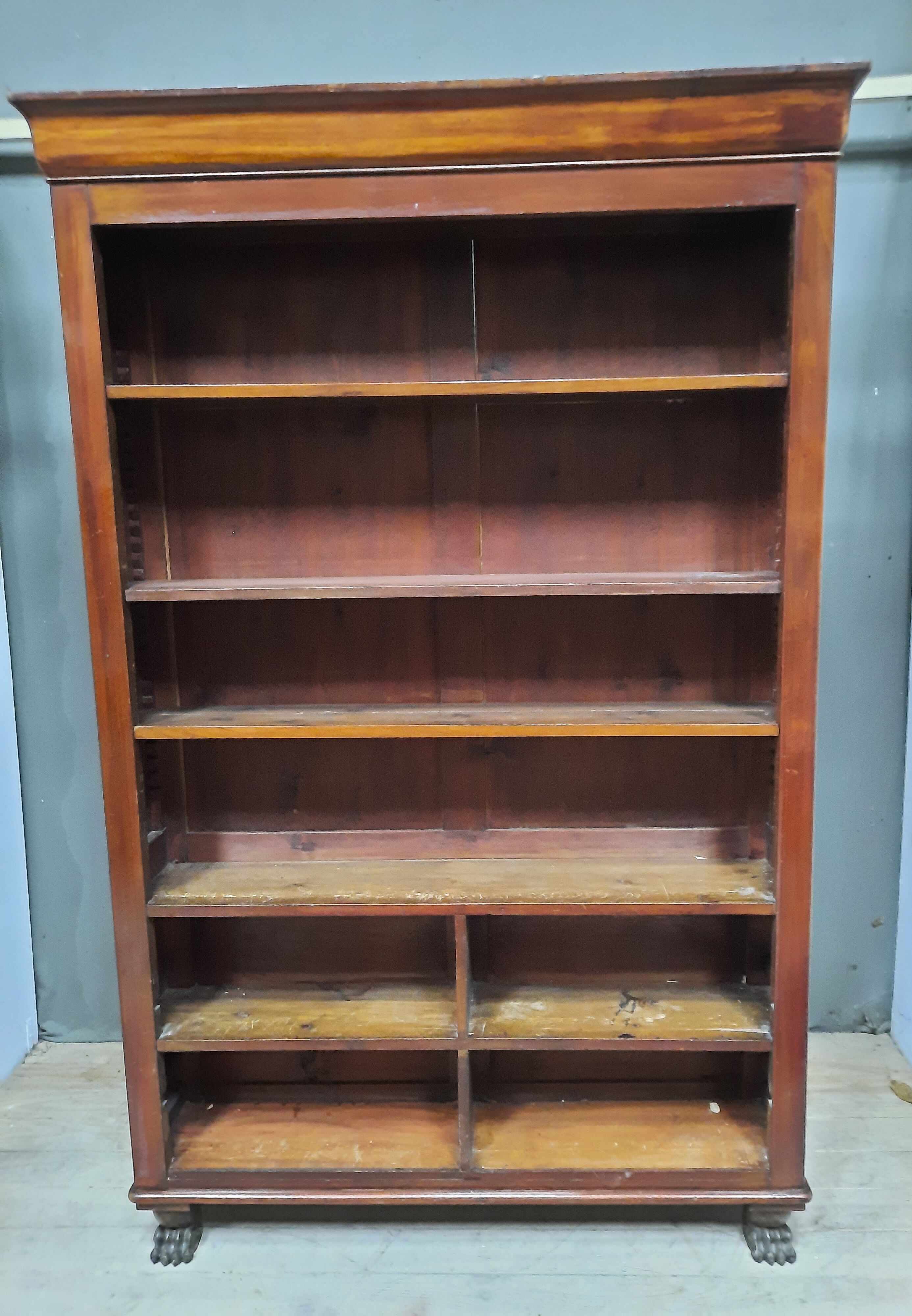 Mahogany plating floor on grifge feet