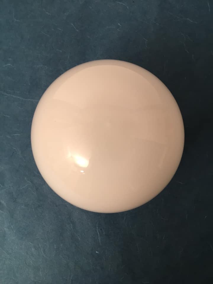 Round globe in white opaline