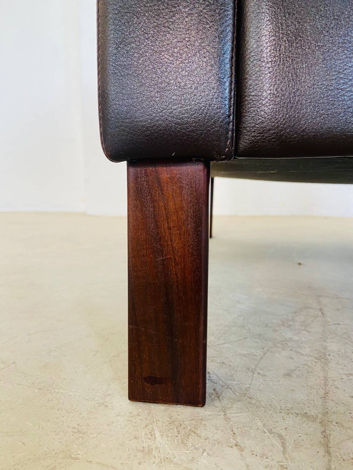 Vintage retro Danish club chair in brown leather by Erik Jørgensen