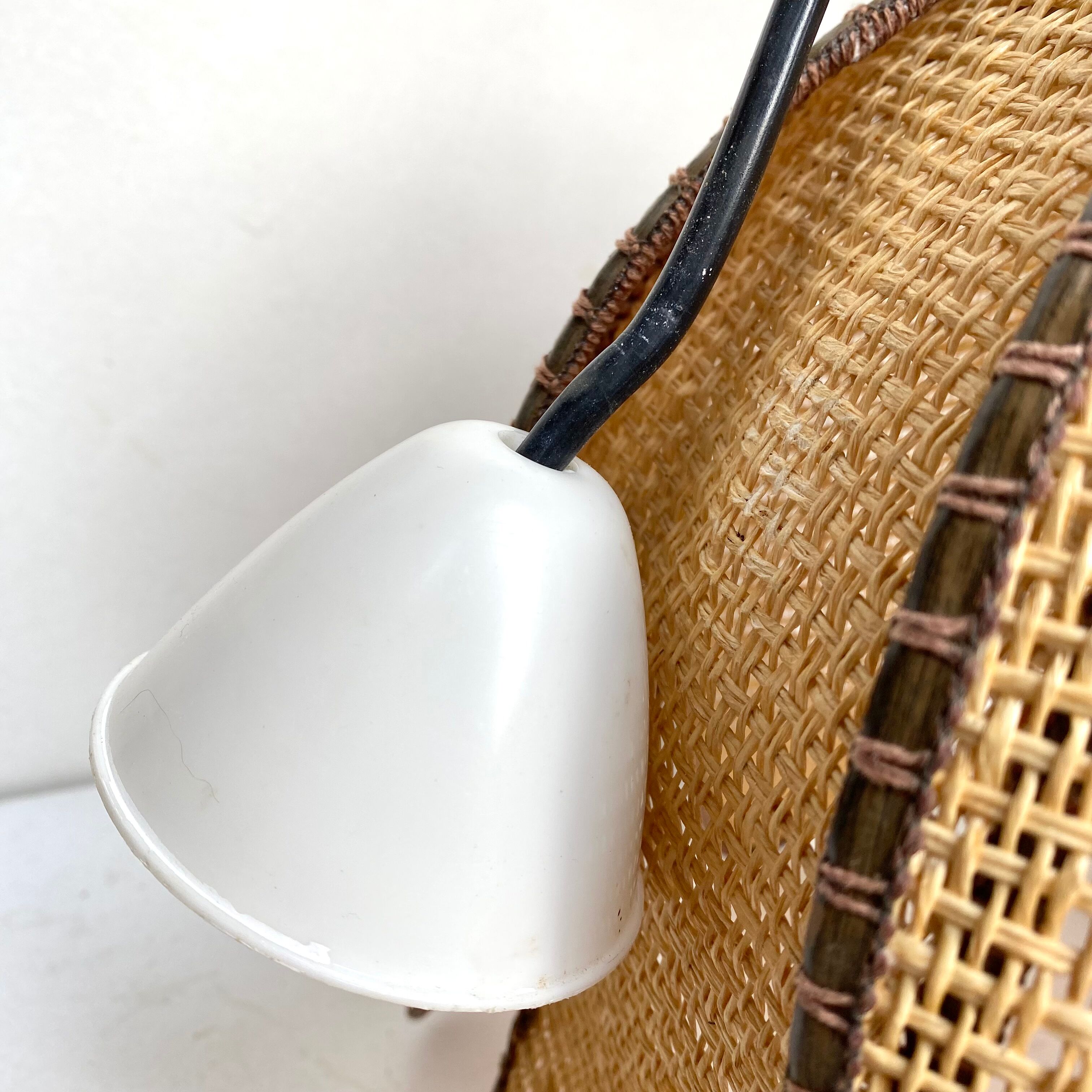 Vintage rattan flower pendant lamp