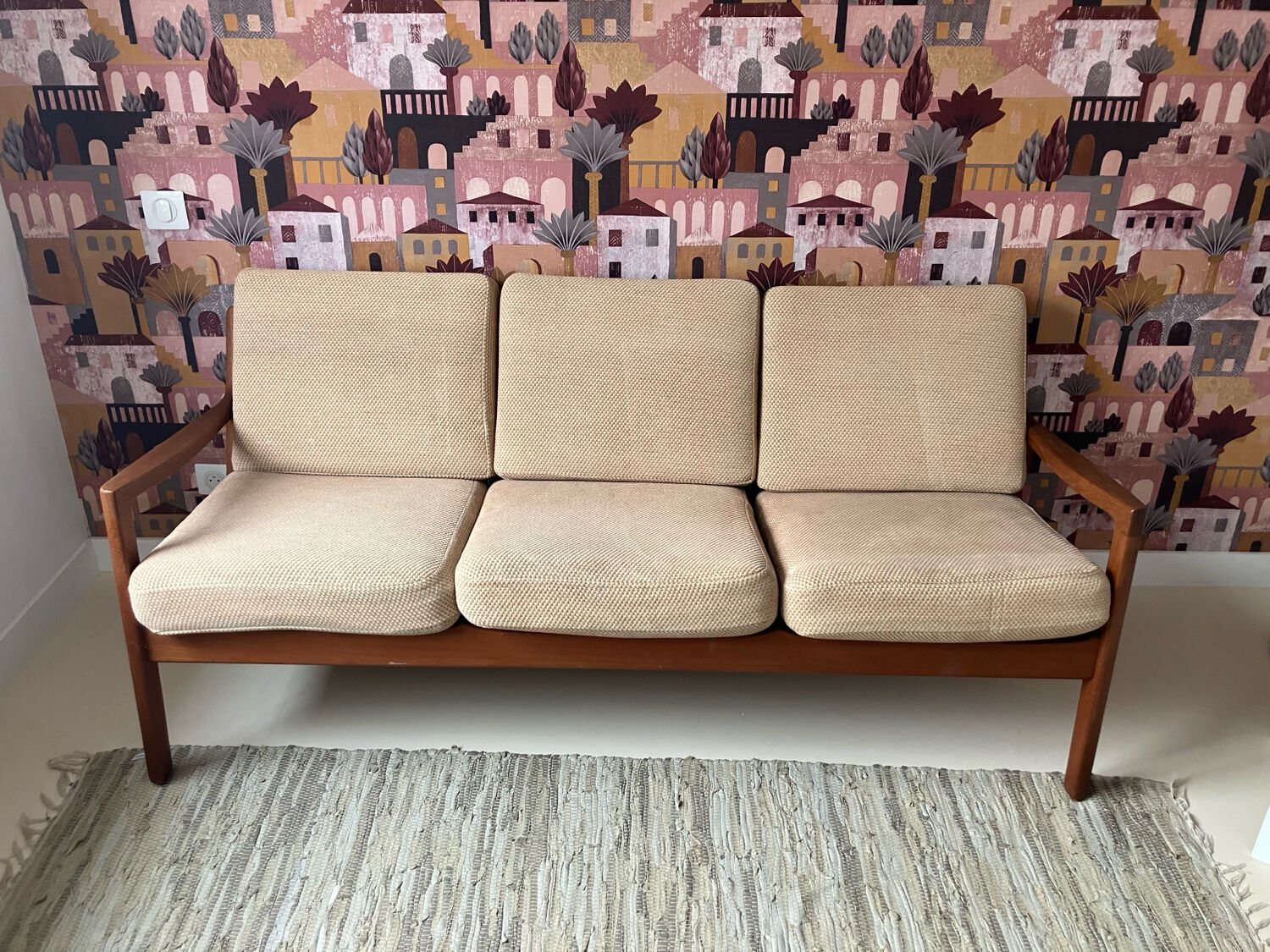 Scandinavian canapé Ole Wanscher