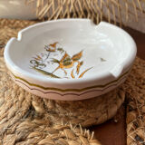 Porcelain ashtray with Vieux Moustier decorations