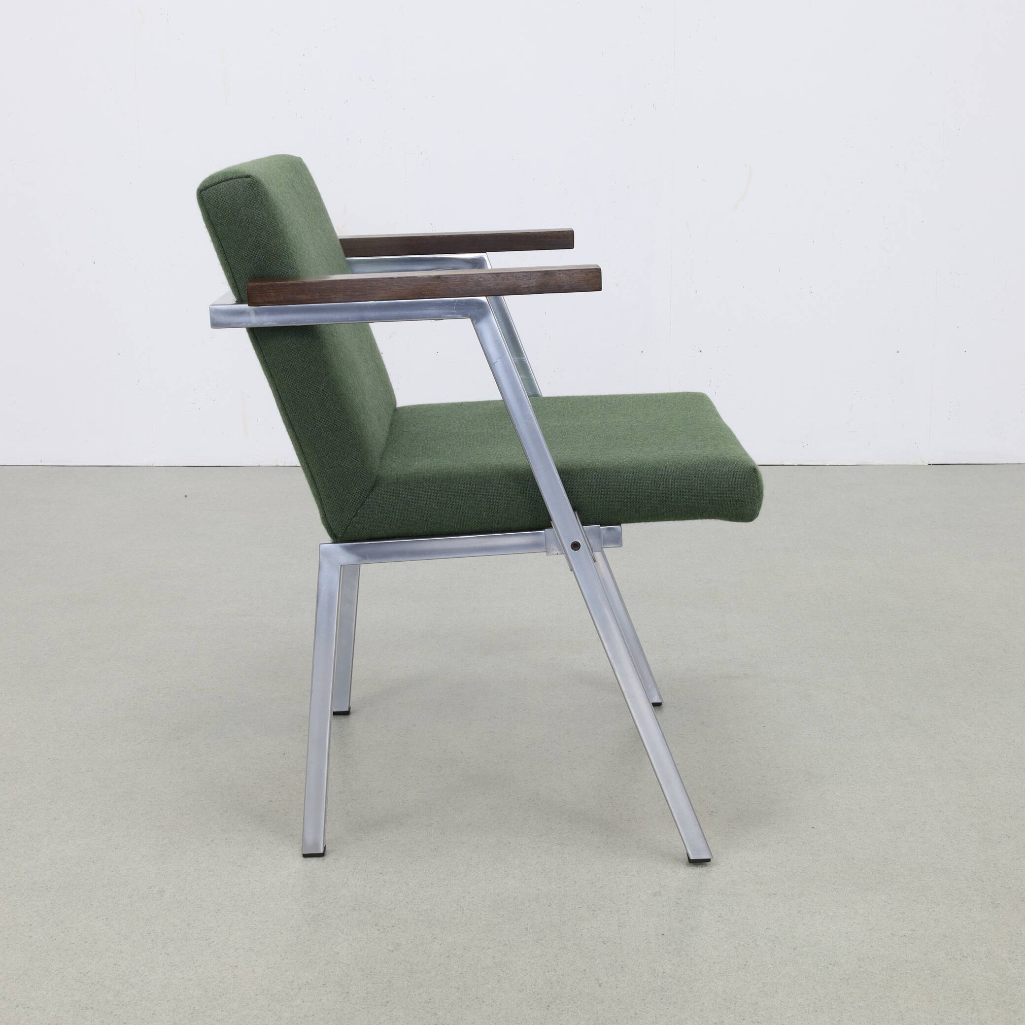 Vintage Armchair in Wool and Chrome by Martin Visser for t' Spectrum, 1960s