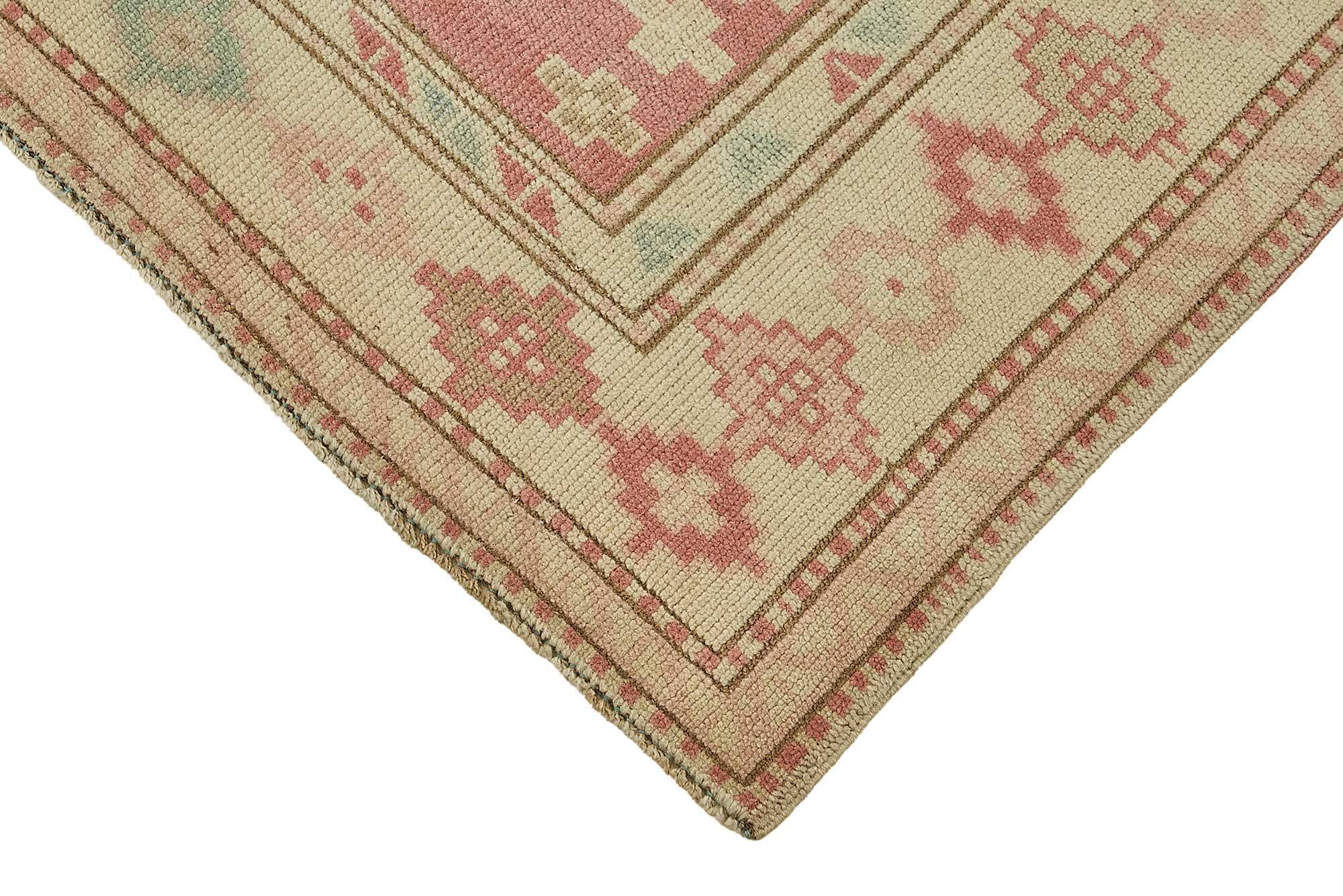Turkish Vintage Anatolian Rug 116 cm x 155 cm