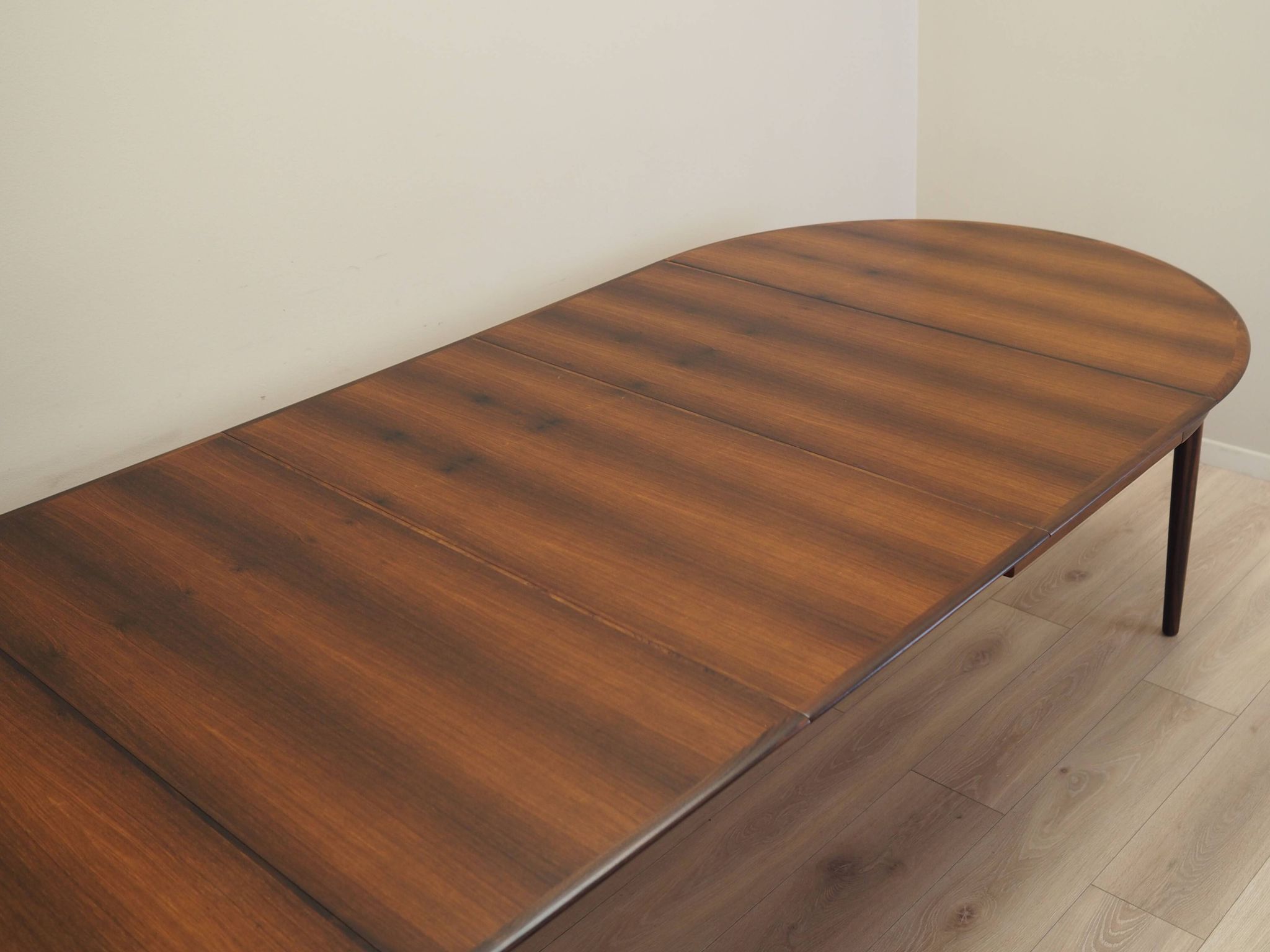 Round rosewood table, Danish design, 1970s, production: Skovby Møbelfabrik