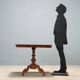 Petite table ancienne en noyer avec incrustations, Italie, XXe siècle
