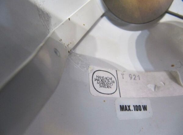 Suspension T 921 d'Hans Agne Jakobsson Markaryd Suède