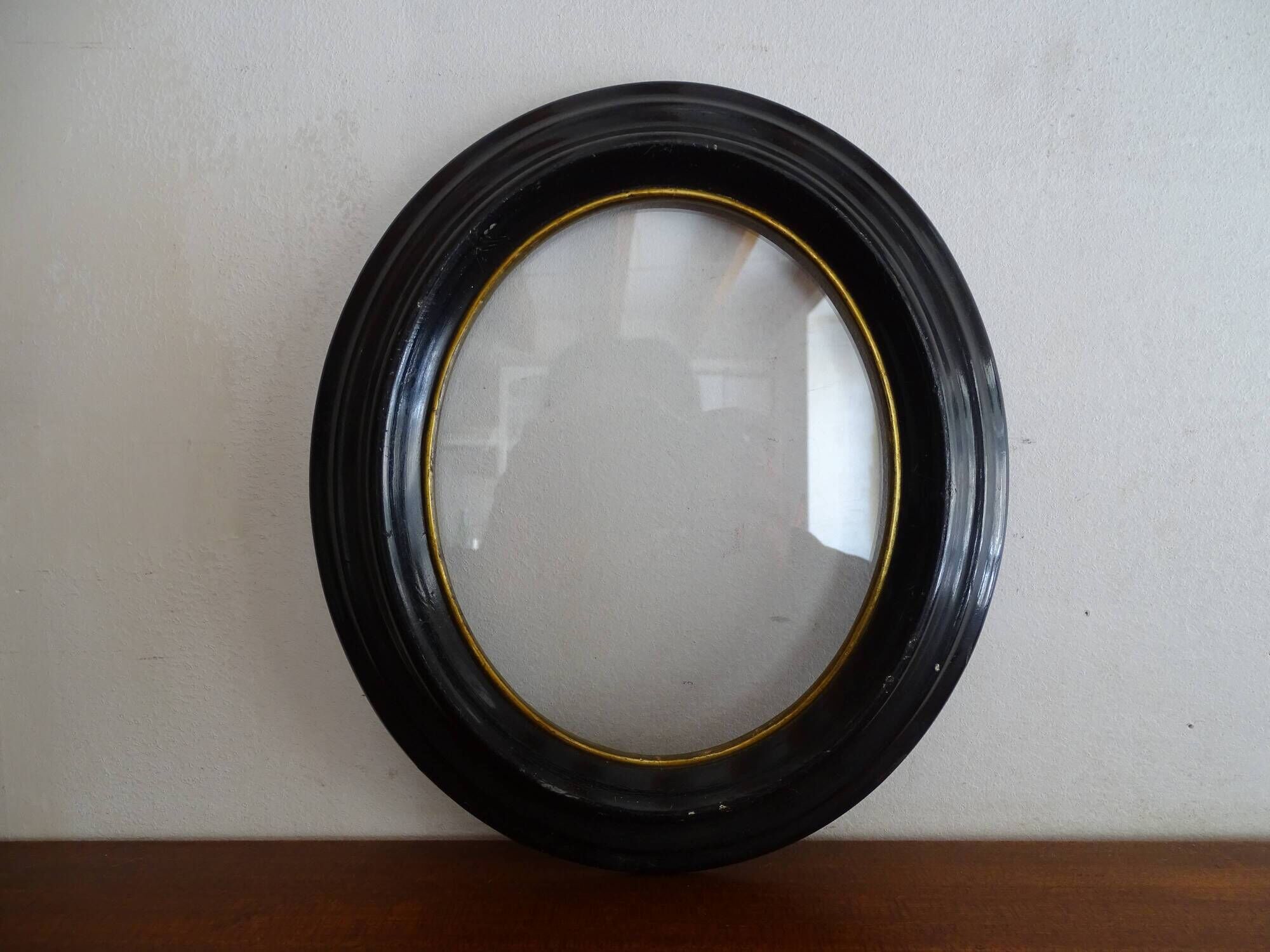 Oval frame Napoleon III blackened wood and blown glass glass glass 24 x 21.5
