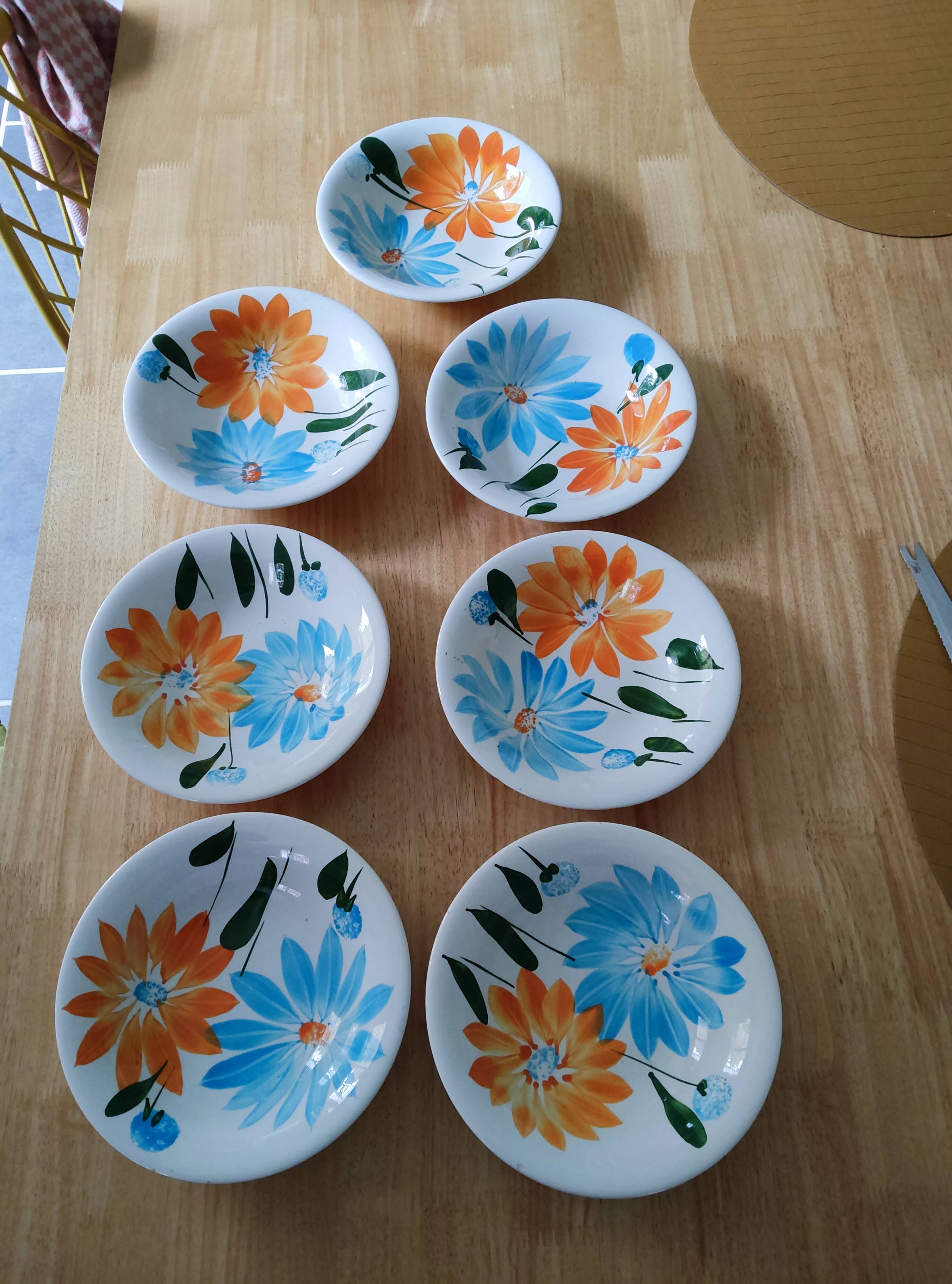 Set of 7 Galba Ceramica plates