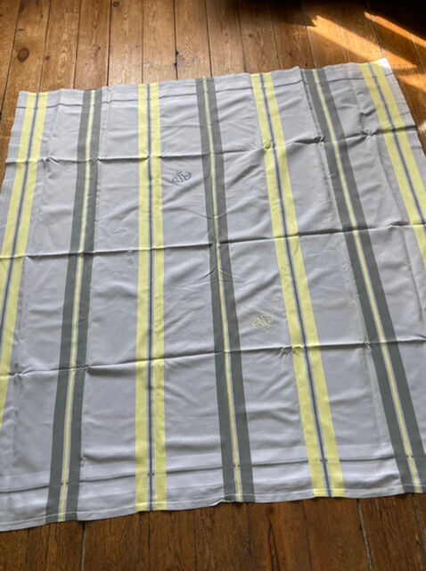 Lot of 2 tablecloths and six monogrammed towels