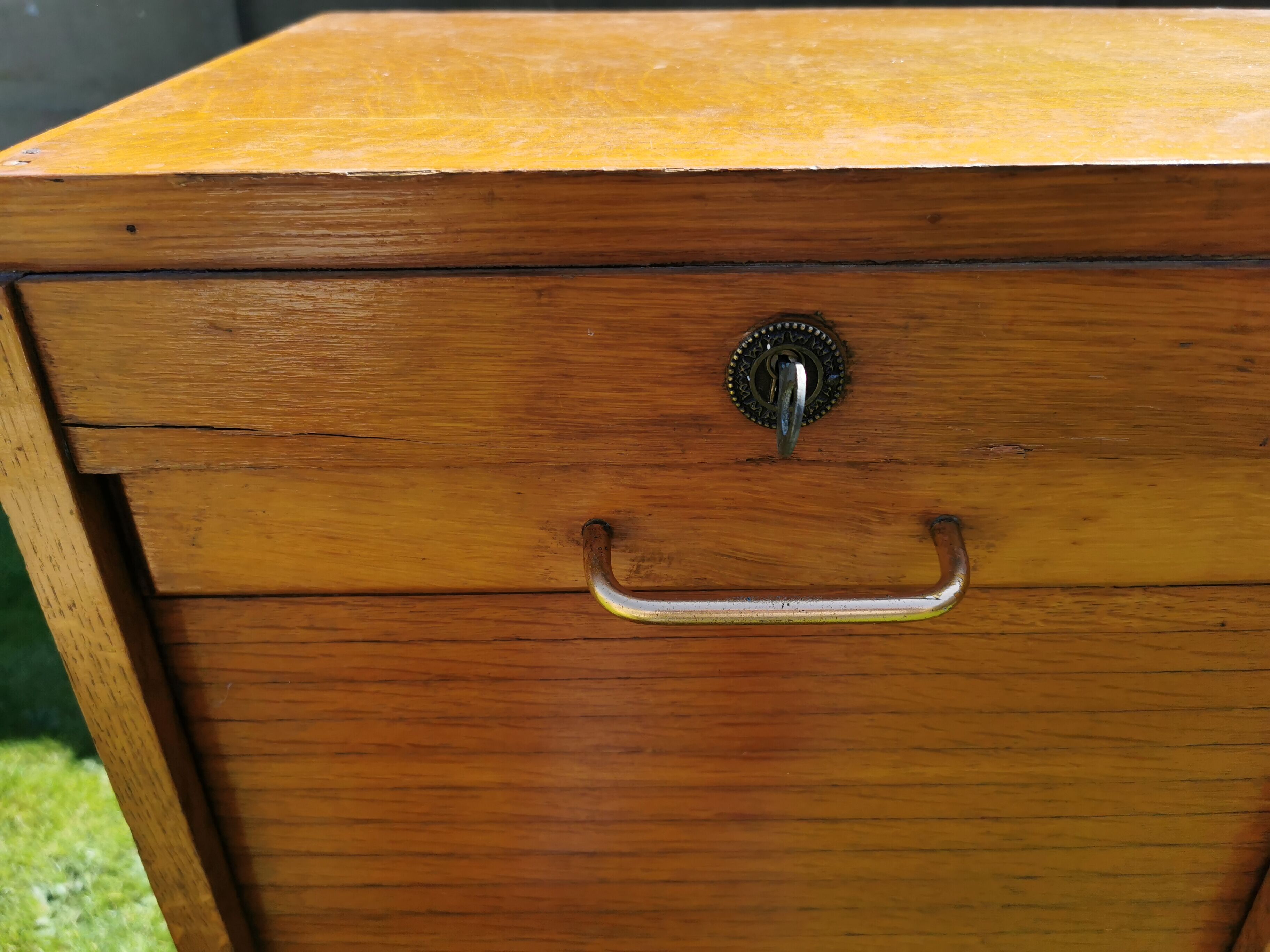 Light oak double curtain binder, year 50