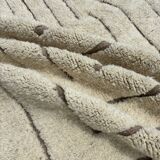 large modern Moroccan Berber rug Benin Ouarain