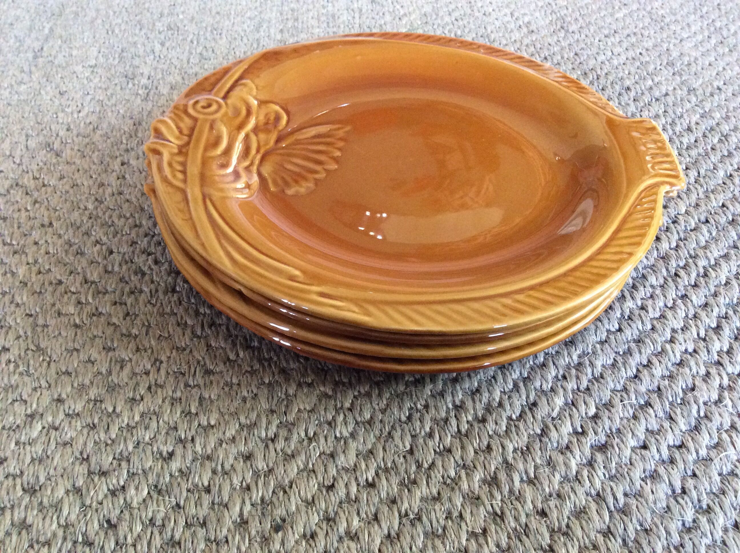 Series of 4 fish plates