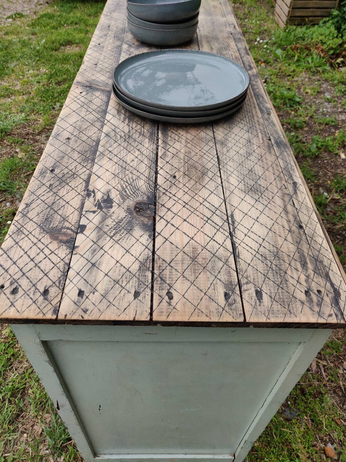 Buffet de vieux bistrot années 60