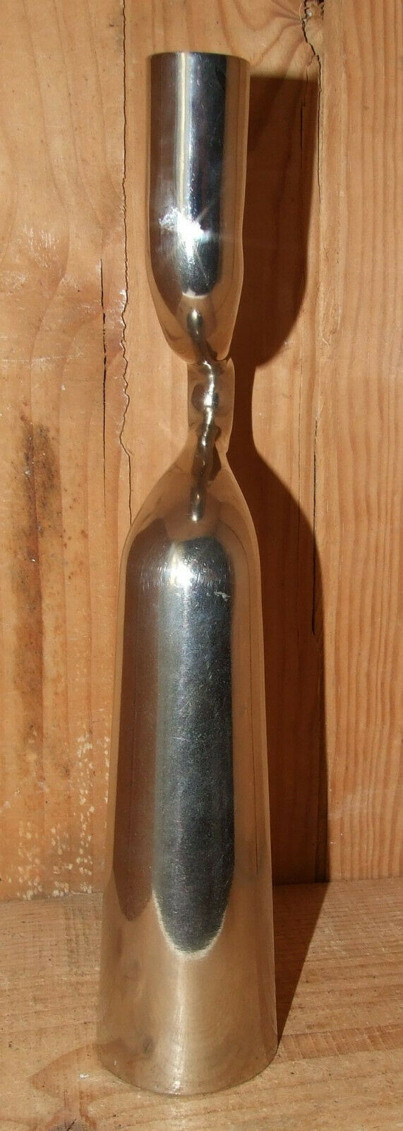 Design polished aluminum candlesticks