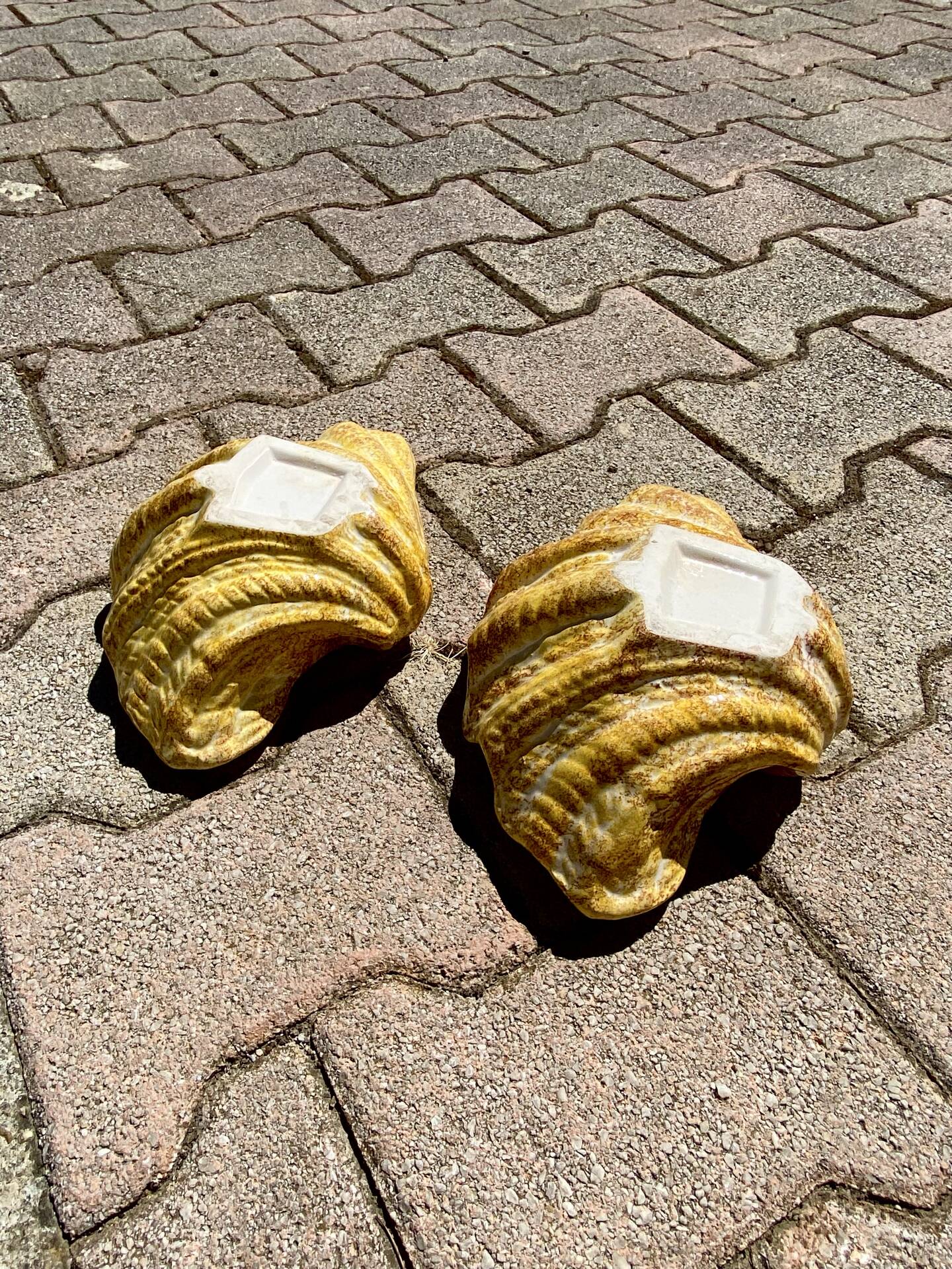 Ceramic shell