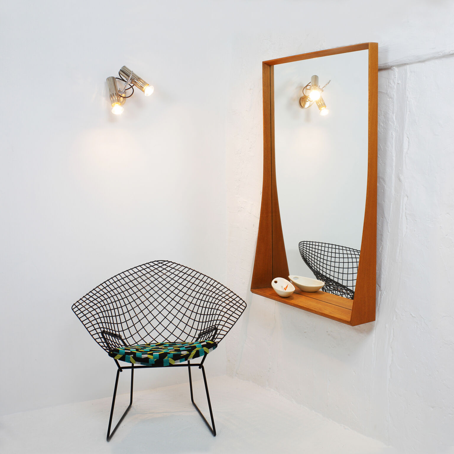 Miroir en chêne 77 x 120 cm avec tablette Suède des années 60