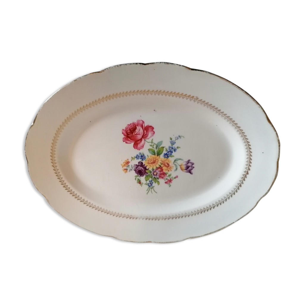 Plat ovale en faïence blanc estampillée K&G, Lunéville
