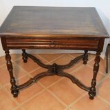 Elegant walnut writing table, Louis XIV, early 18th century, Languedoc