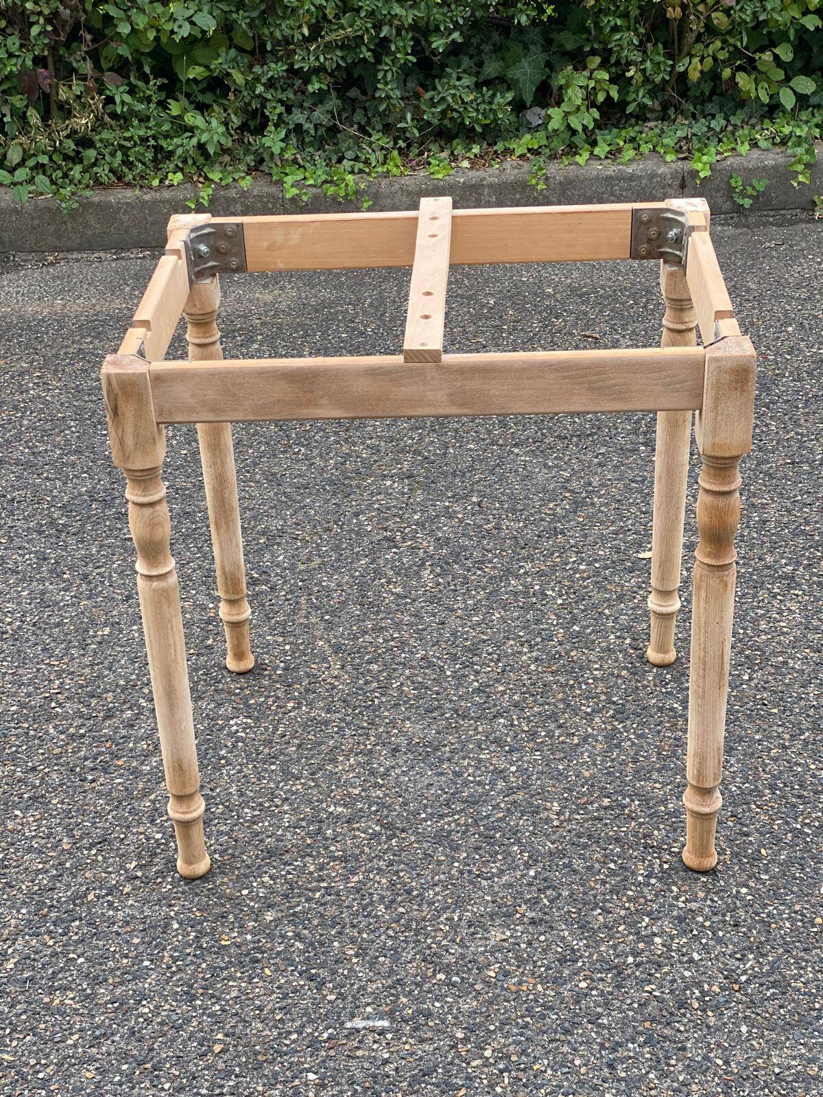 Extendable kitchen table renovated in raw solid wood and ceramic tiles