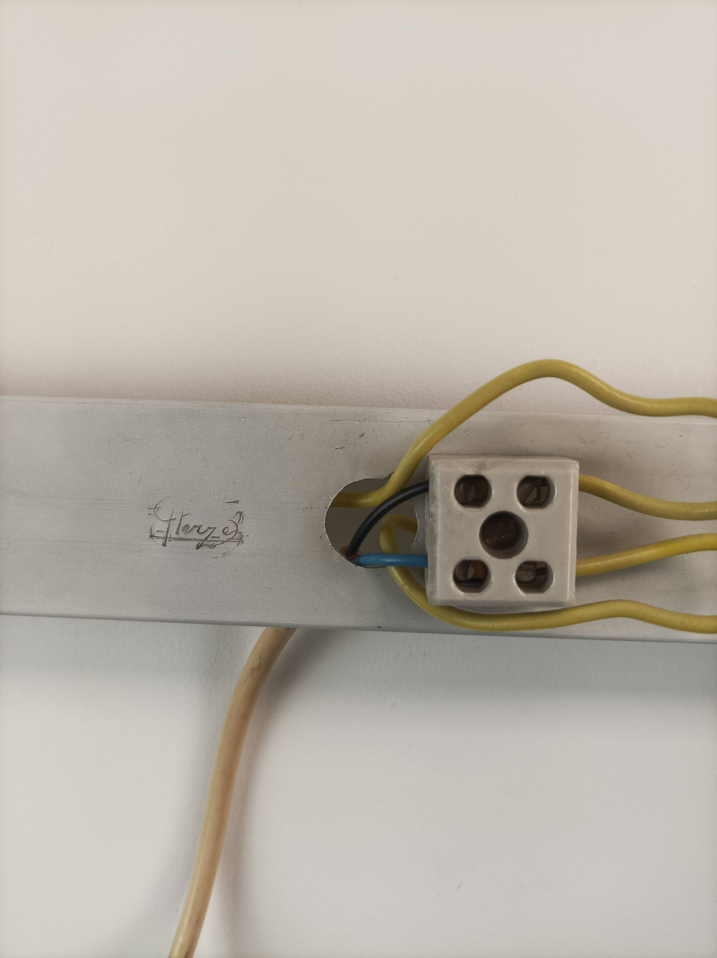 Jean Perzel workshop wall light model 1183 in etched glass