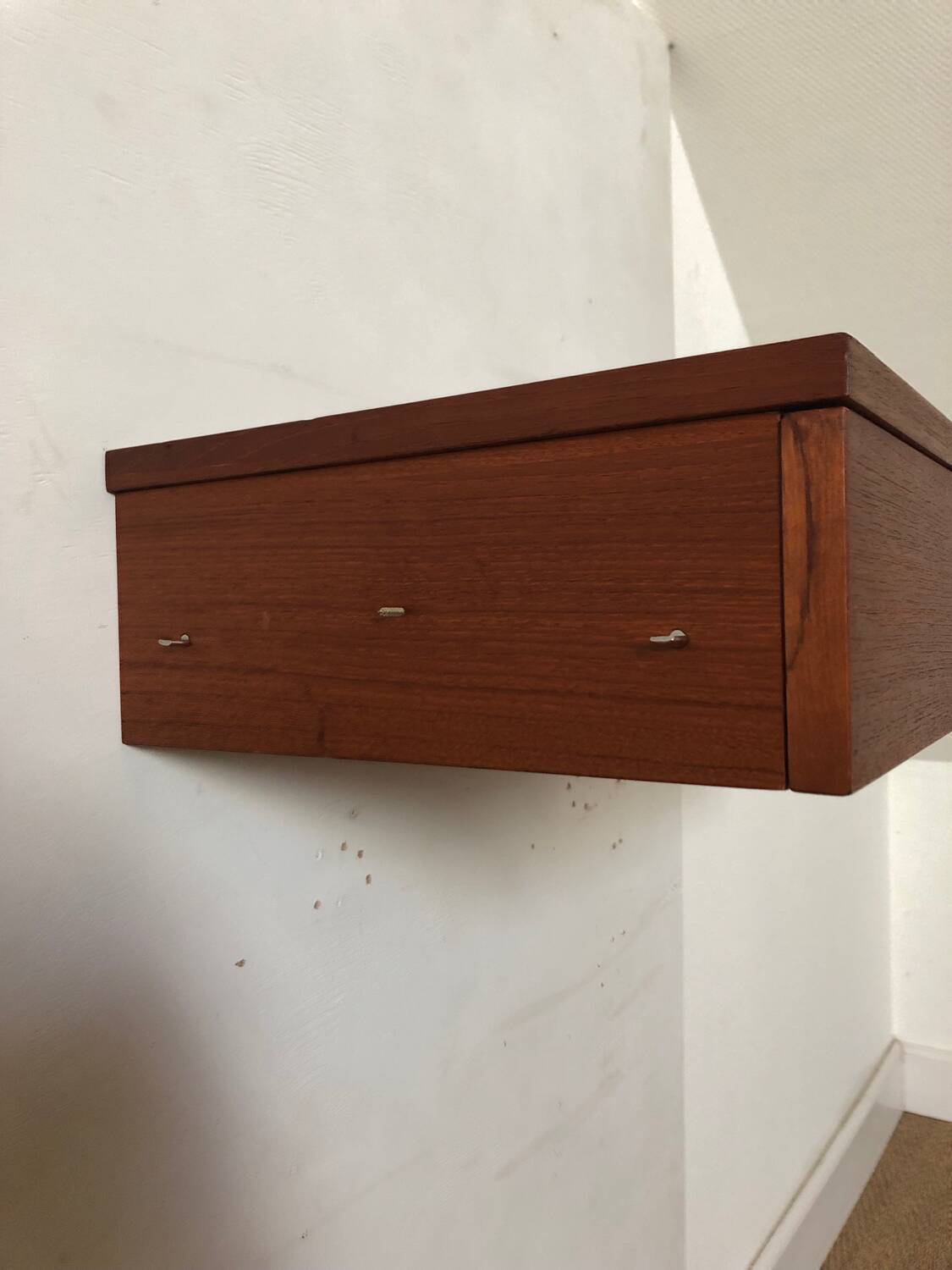 Wall console