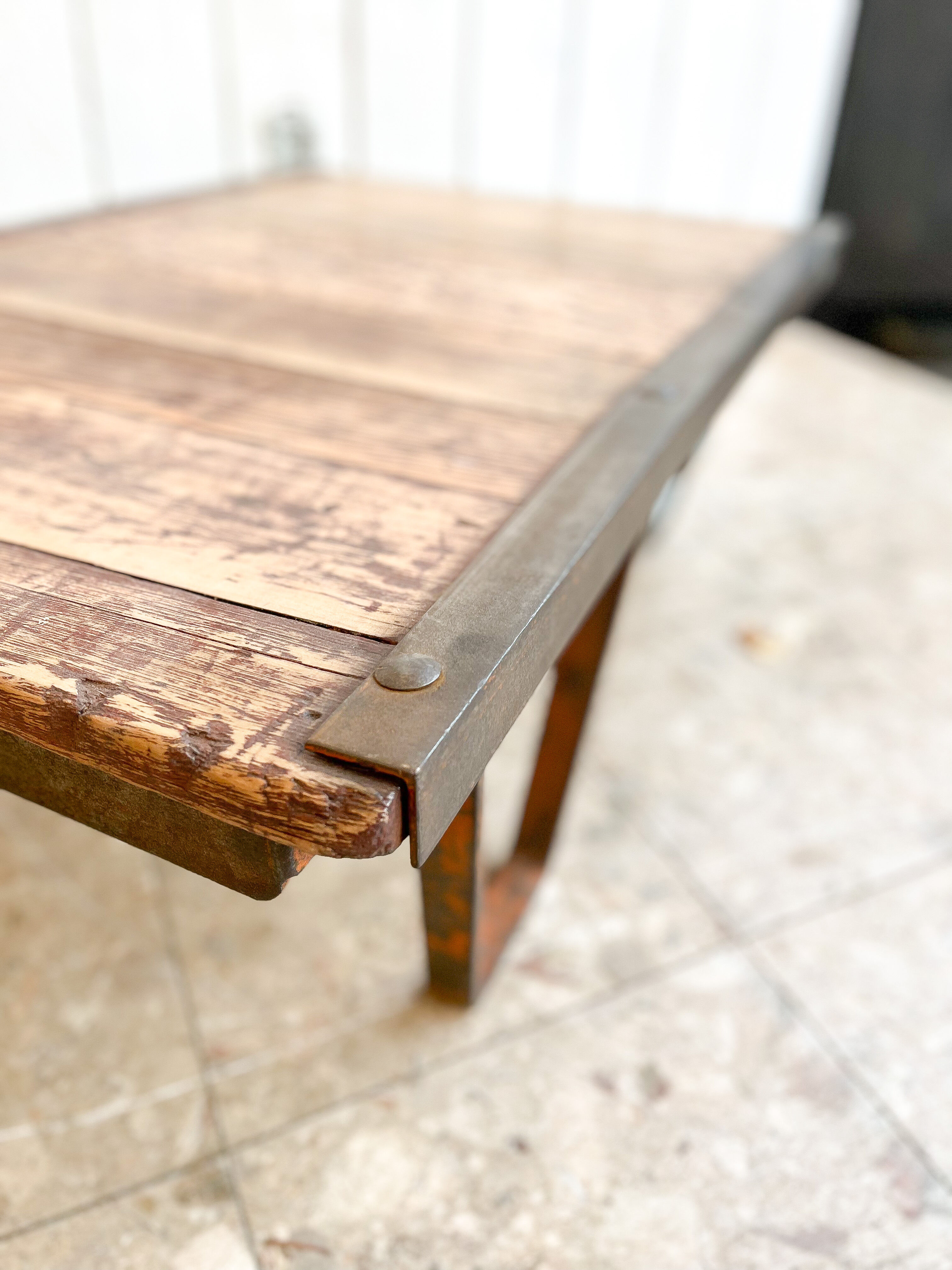 SNCF pallet coffee table