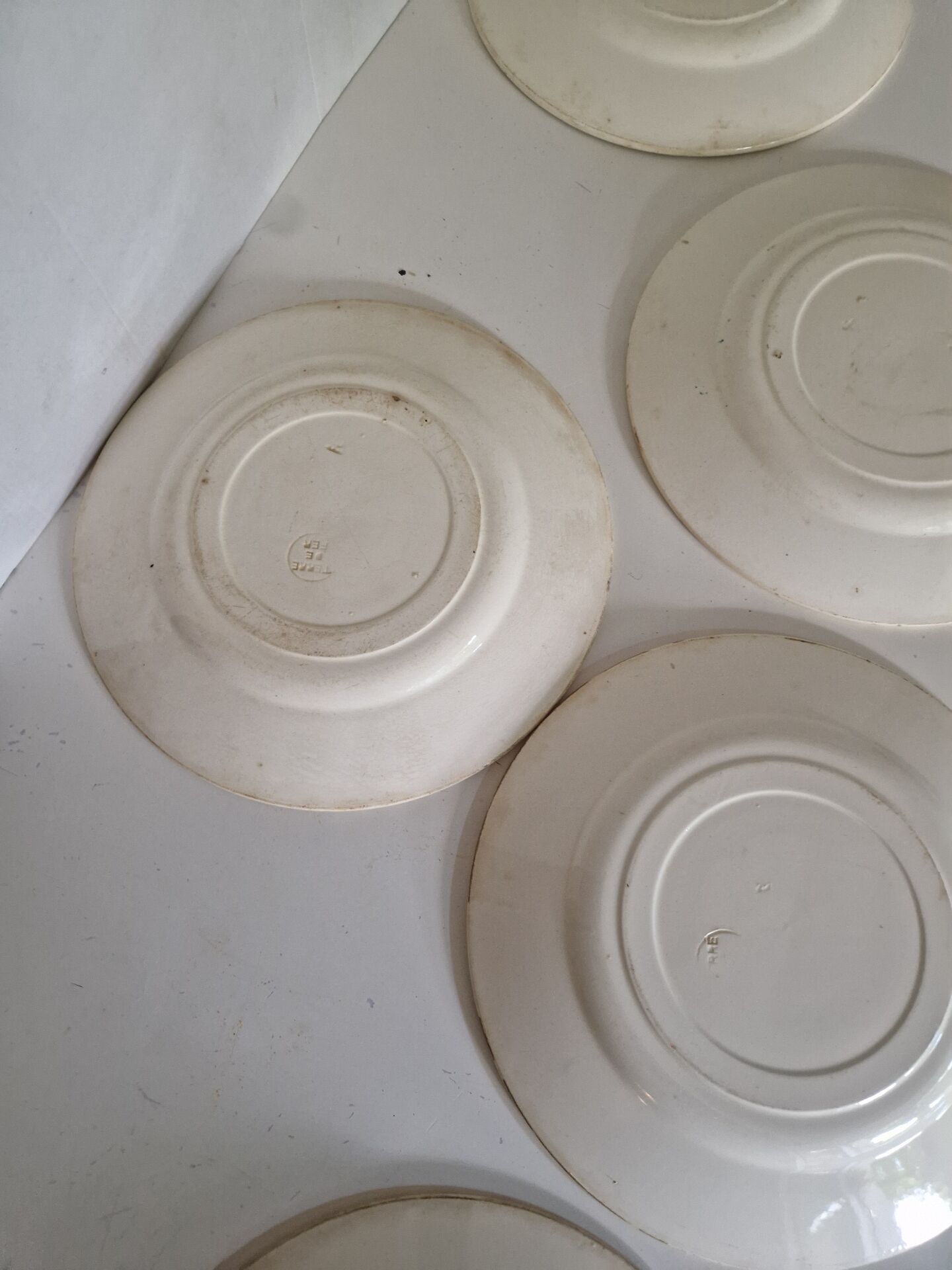 Lot De 9 Assiettes Plates Terre De Fer
