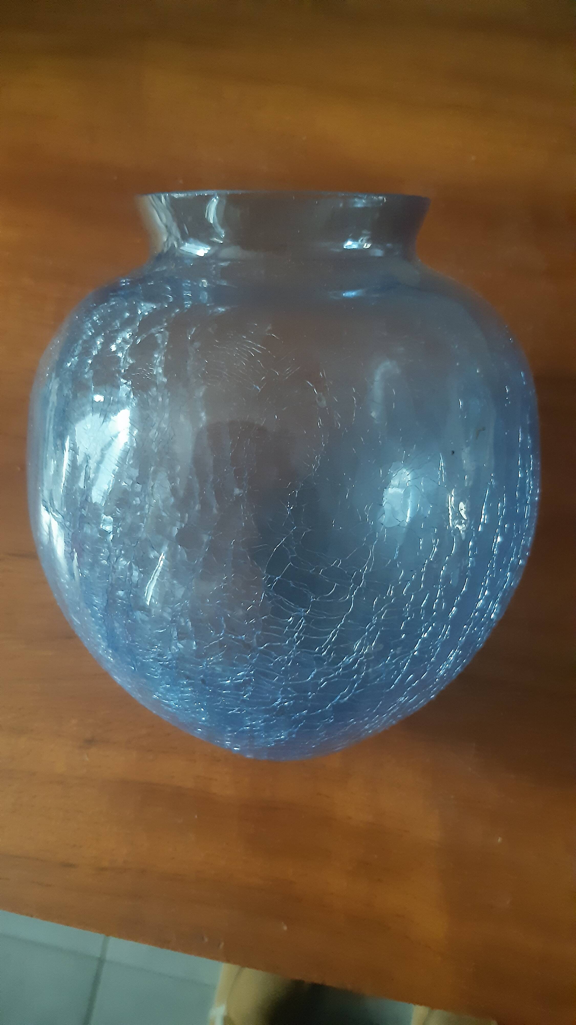 Cracked glass ball vase