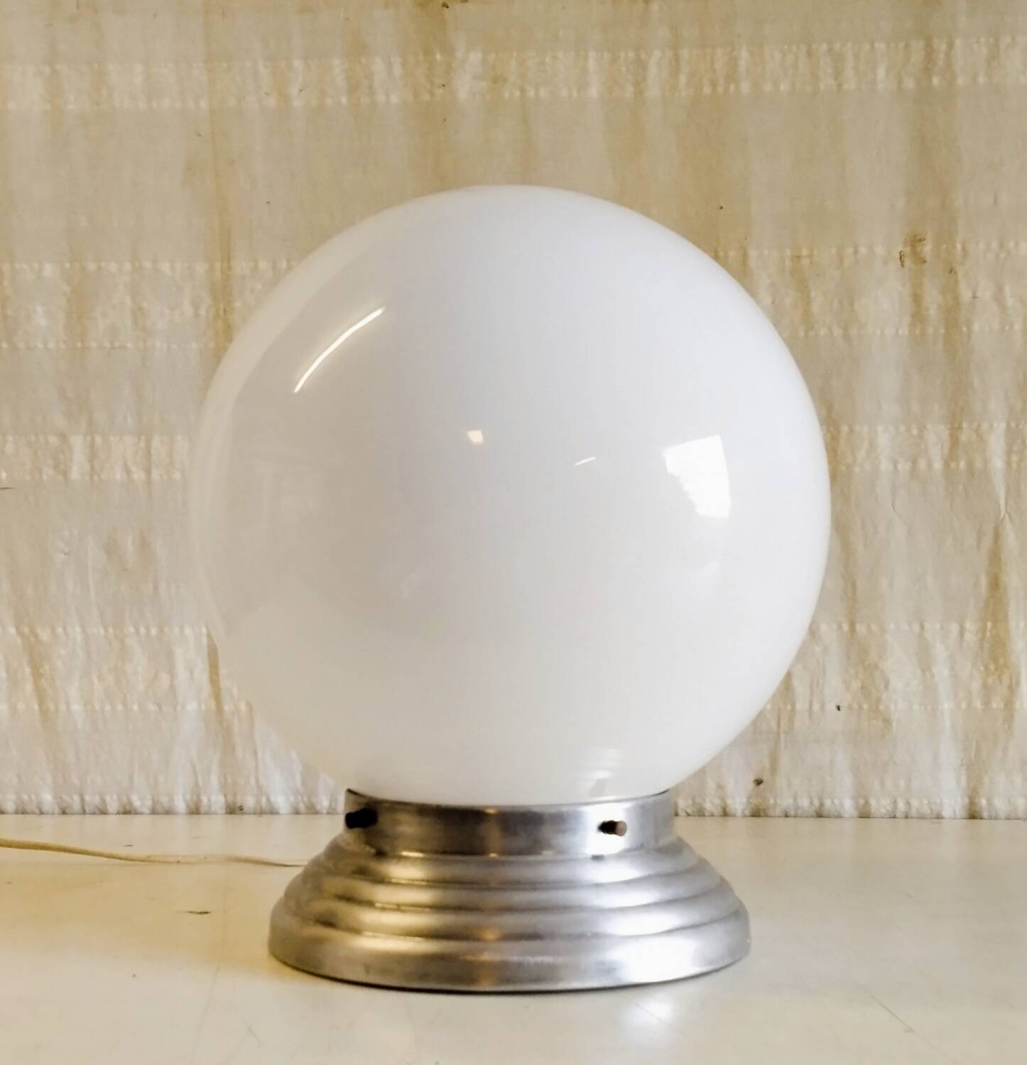 Table lamp globe opaline XXL diameter 30 cm - mid 20th century