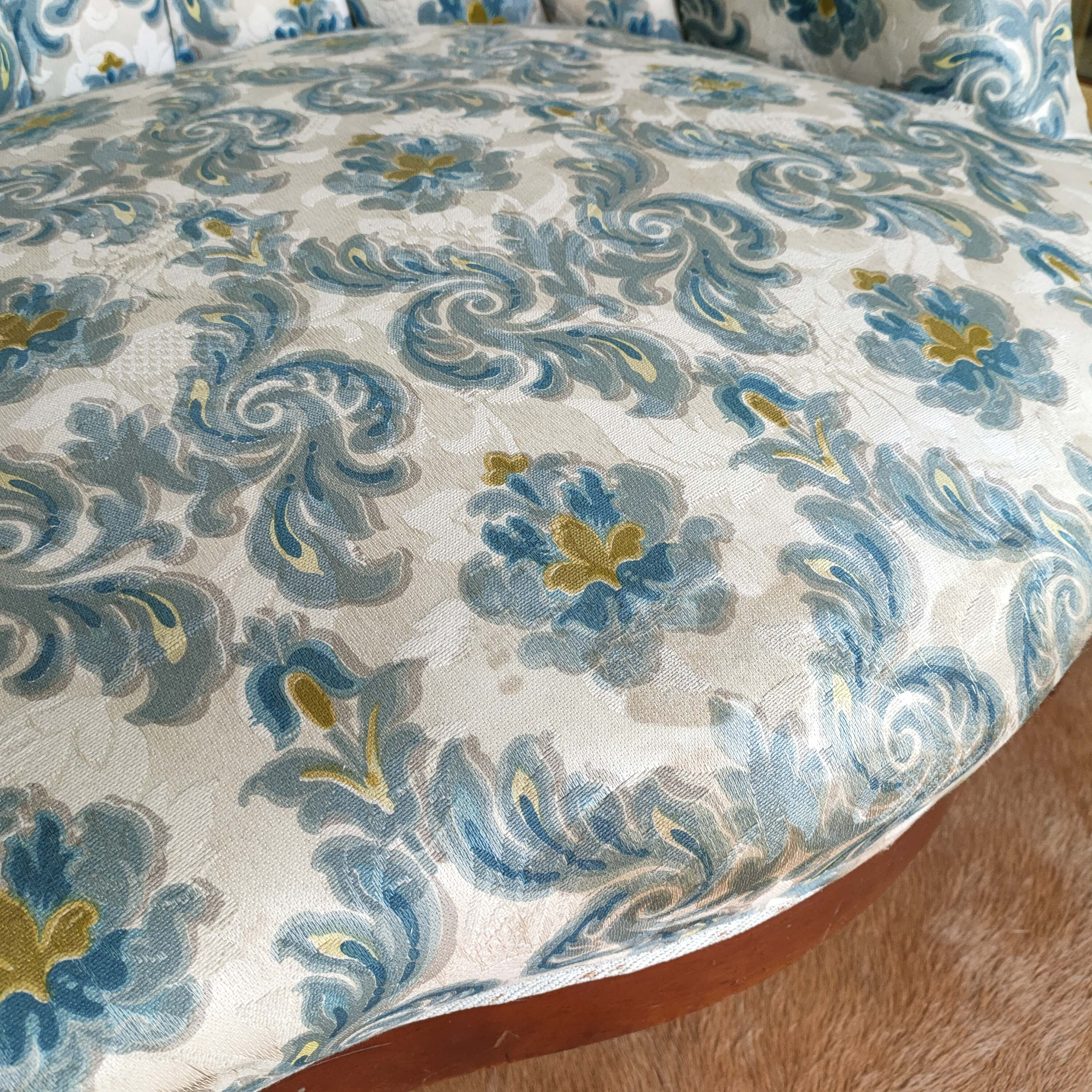 Chair padded toad floral patterns