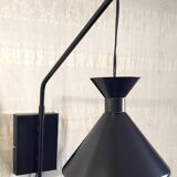 Applique avec potence articulée et abat-jour diabolo en métal noir