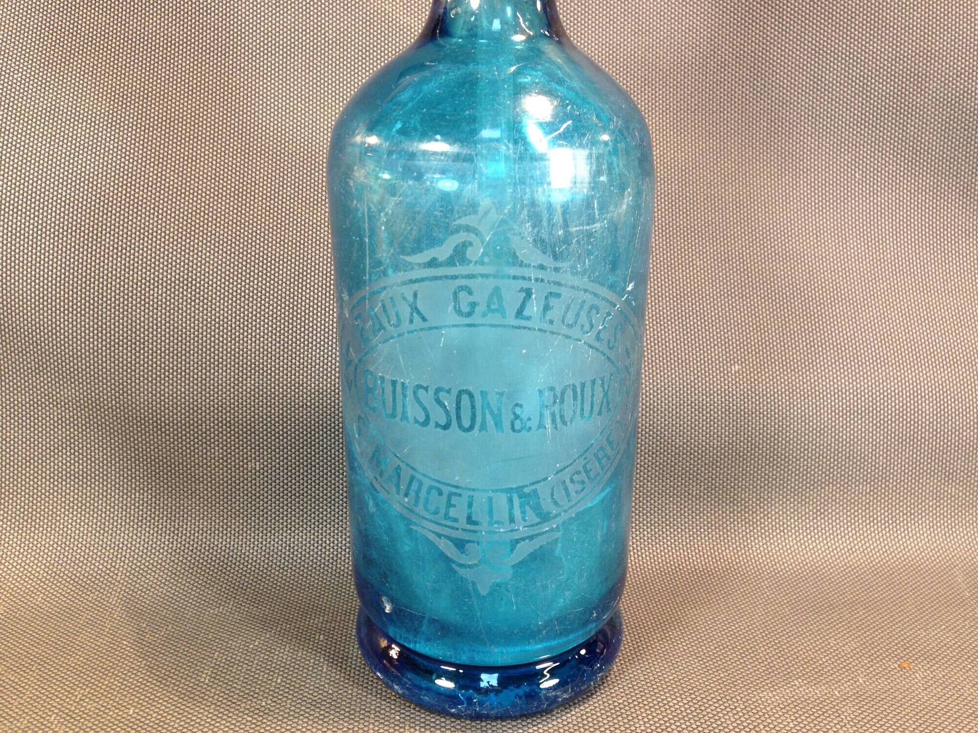 Former little siphon of bistro seltz water deco vintage blue bar Isère