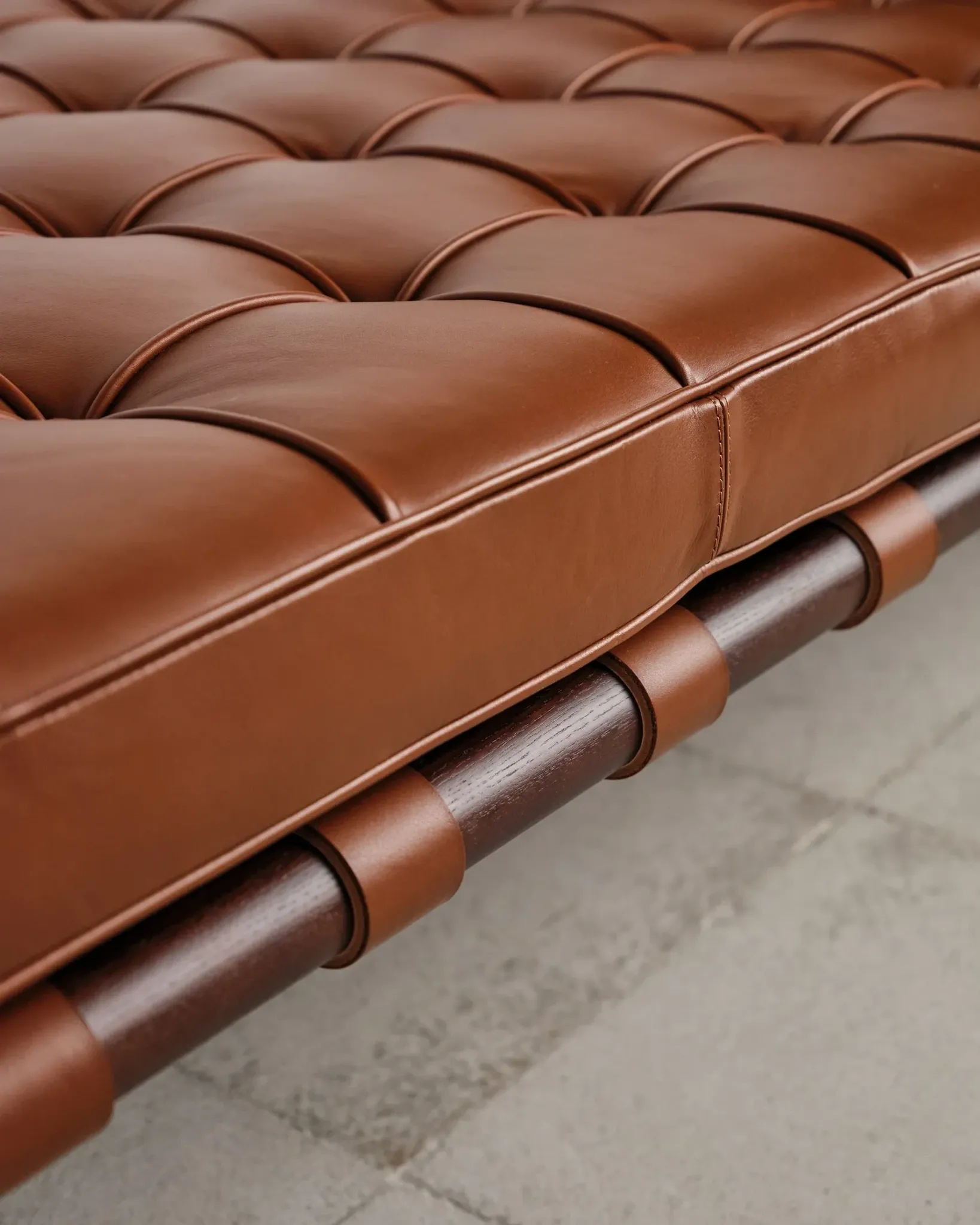 Meridian Barcelona in leather by Mies van der Rohe, Knoll International