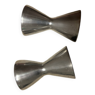 Silver diabolo candle holder