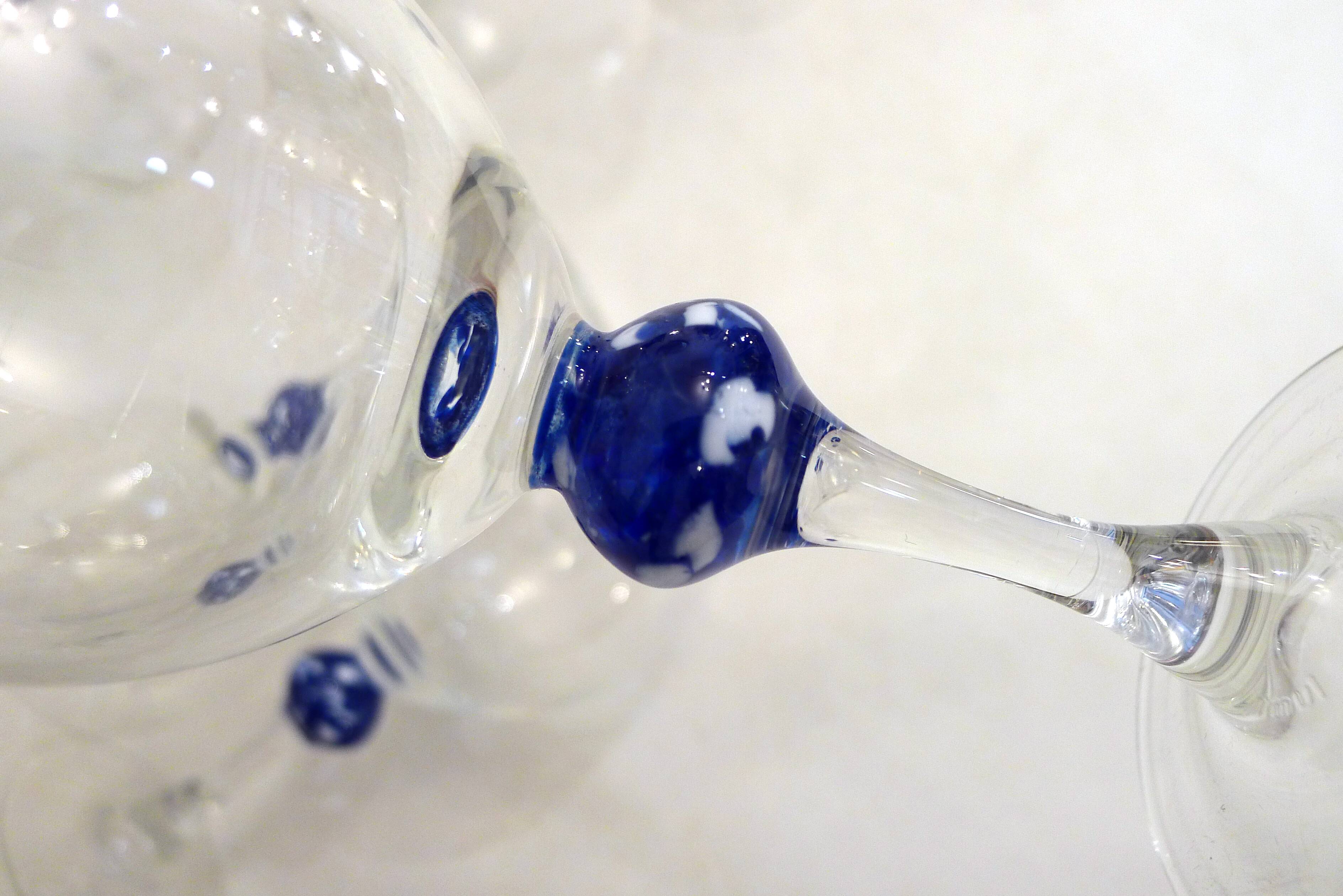 Set of 6 blue ball wine glasses by Luminarc.