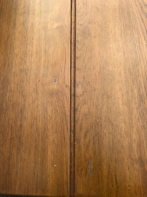 Scandinavian table with extensions