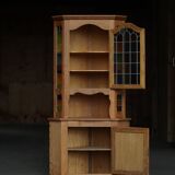 Mid-century Danish corner cabinet in oak with leaded glass, 1940s.