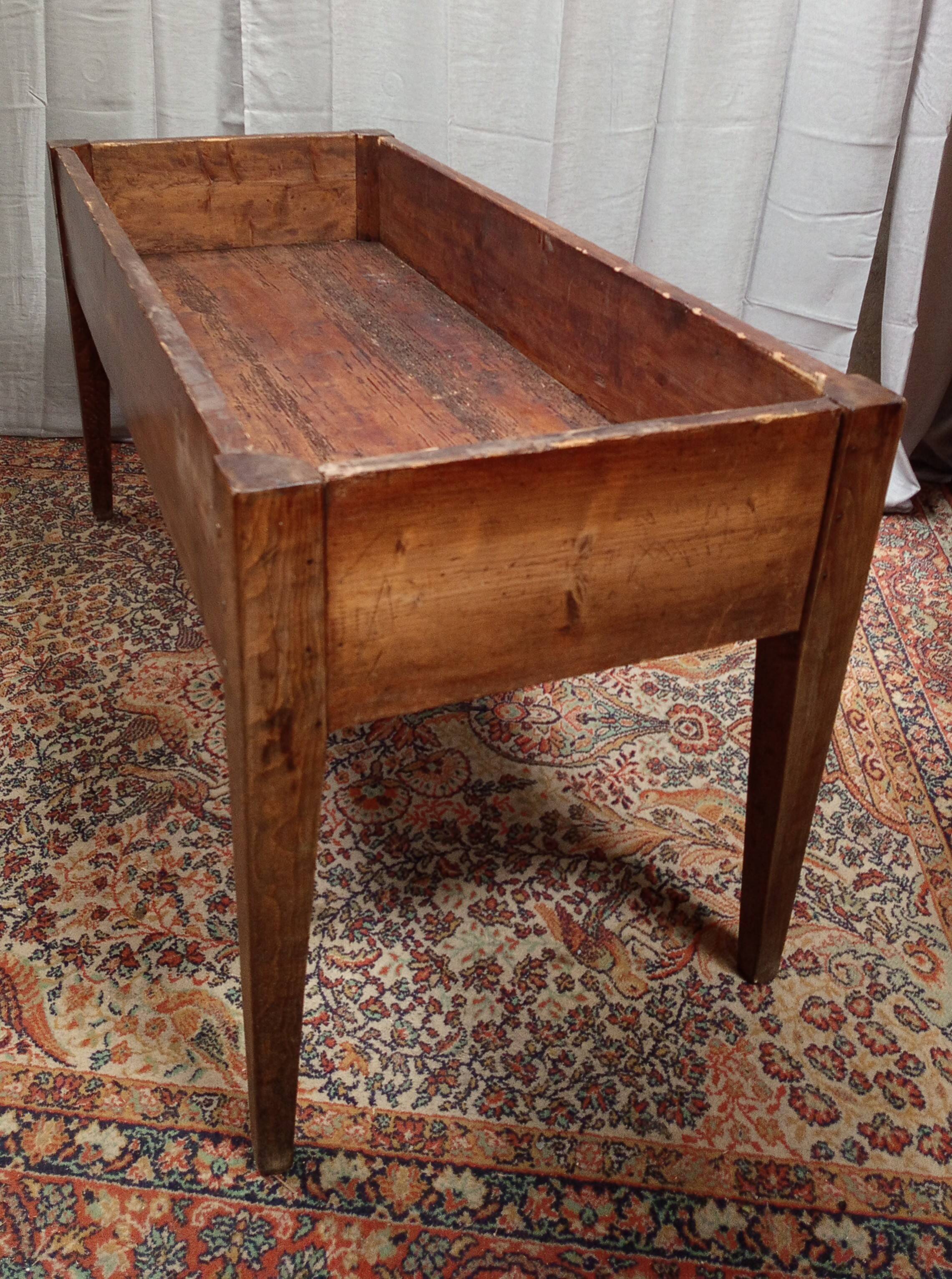 Maie pétrin table in beech, 19th century