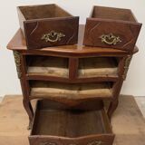 Chest of drawers with curved facade of the nineteenth century