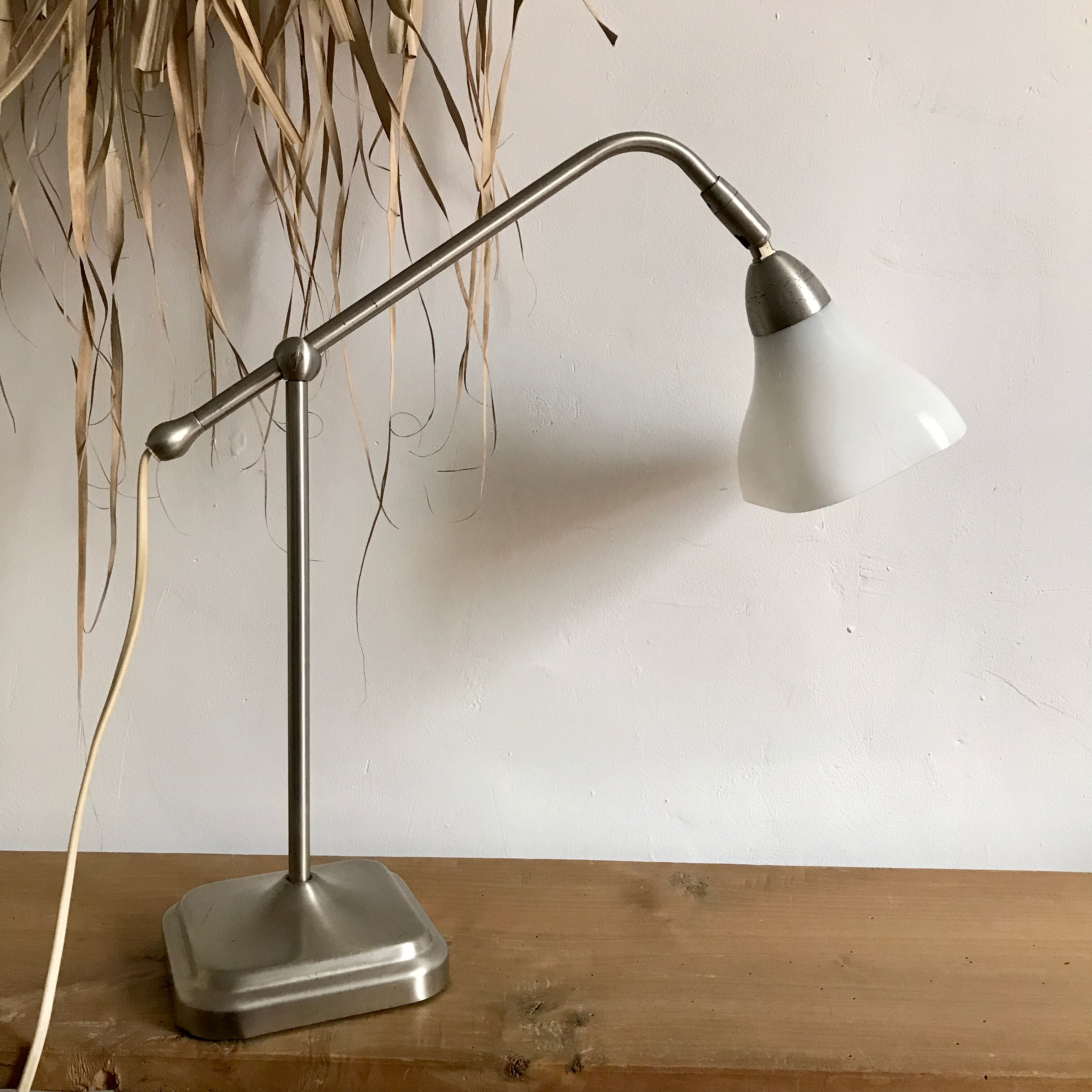 Metal and opaline desk lamp