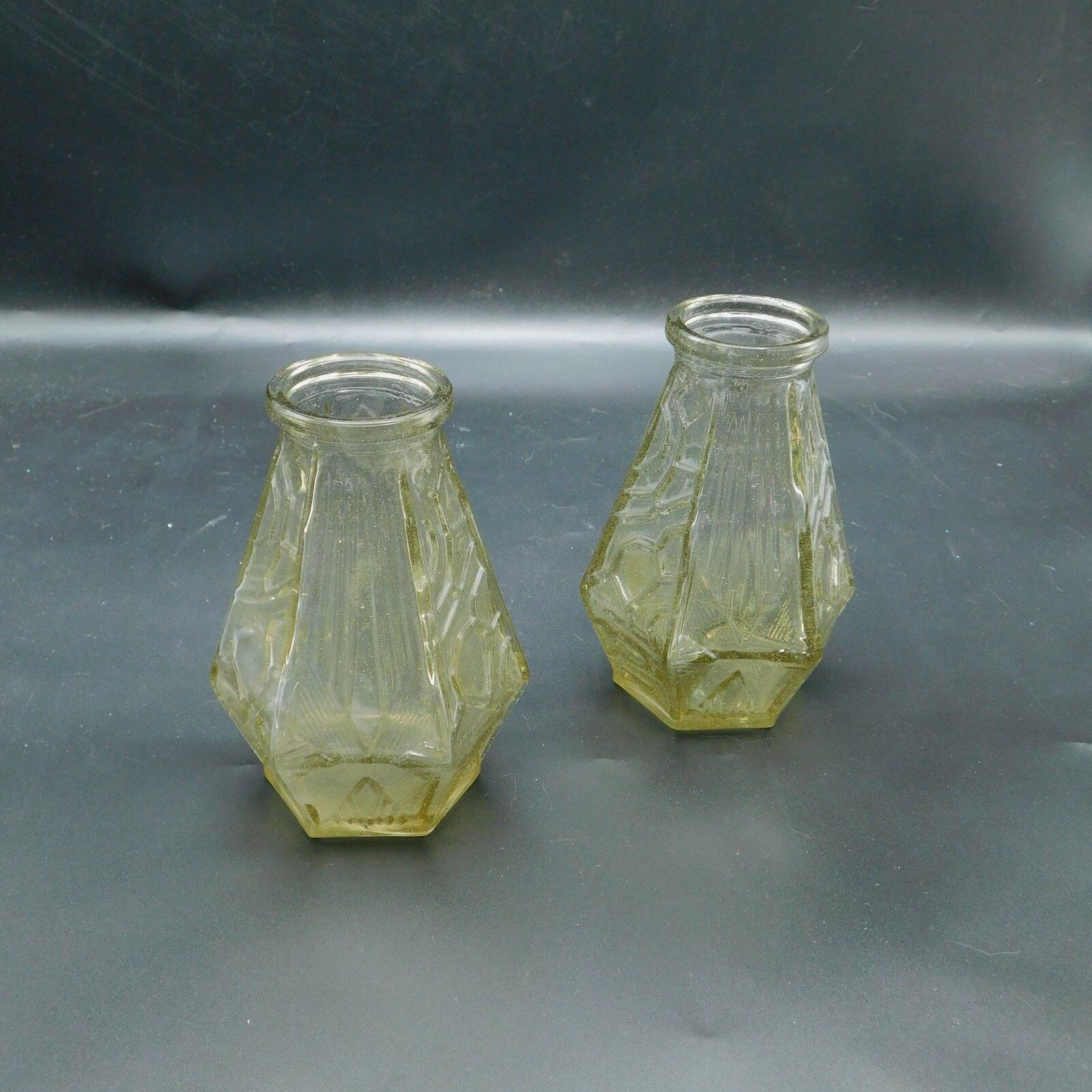 Duo of moulded and bubbled smoked glass vases - Modernism