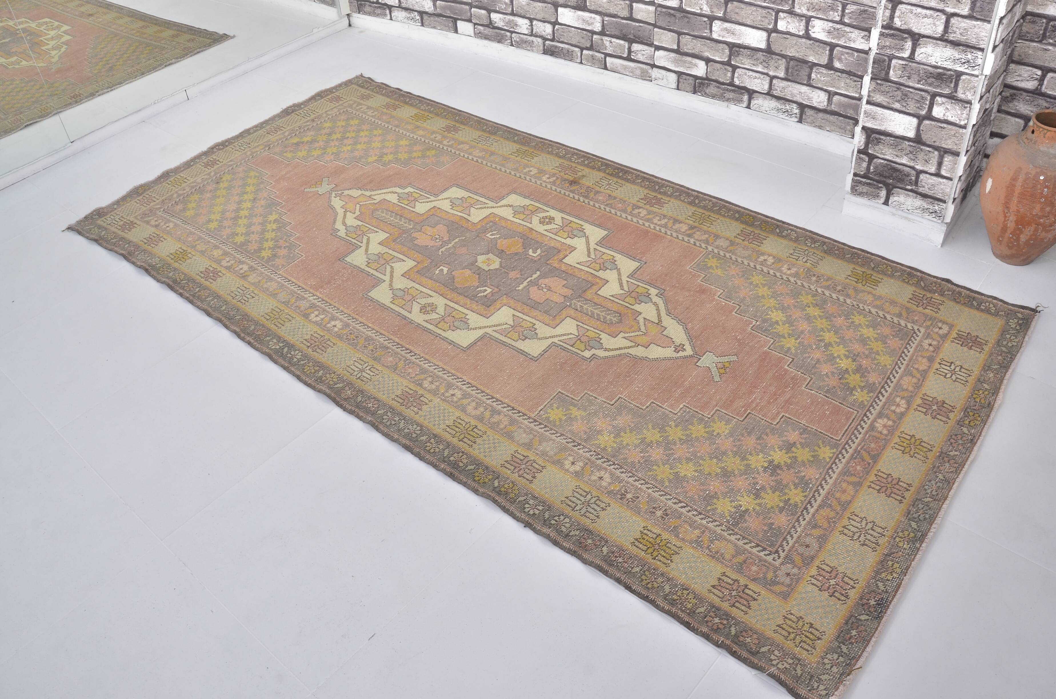 OushaK Anatoliann Floral Rug sk2492